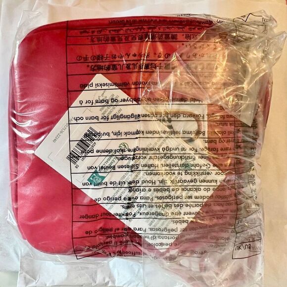 Disney ily 4EVER Crossbody Bag for Kids Inspired by Belle Beauty & the Beast NEW - Picture 7 of 7